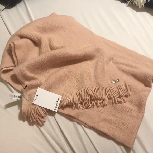 Light Pink Calvin Klein Women’s Scarf - Picture 1 of 2